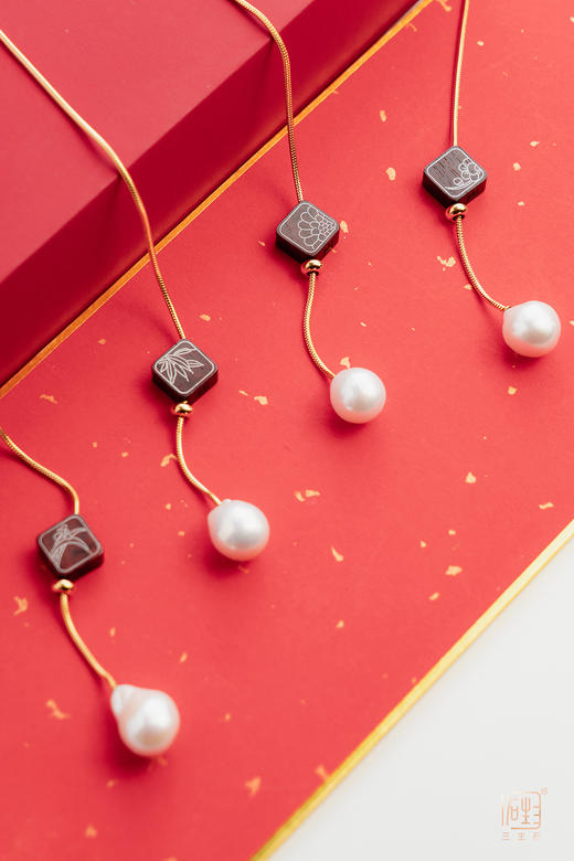 正念·梅兰竹菊小叶檀巴洛克珍珠蛇骨长链+多用耳饰 商品图2