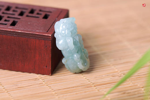 【招财进宝】天然翡翠貔貅吊坠 配精美挂绳 商品图3