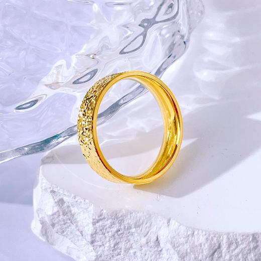 【定价黄金】足金 #碎碎冰 #小红书 【精品】3D硬金空心固口碎碎冰戒指碎碎冰圈戒满天繁星圈戒（面宽约4.2-4.6mm）(AR3DJZ00013-2)（预售产品下单后不退款不退货不换货不补差价） 商品图4