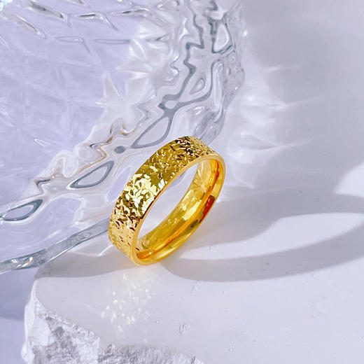 【定价黄金】足金 #碎碎冰 #小红书 【精品】3D硬金空心固口碎碎冰戒指碎碎冰圈戒满天繁星圈戒（面宽约4.2-4.6mm）(AR3DJZ00013-2)（预售产品下单后不退款不退货不换货不补差价） 商品图3