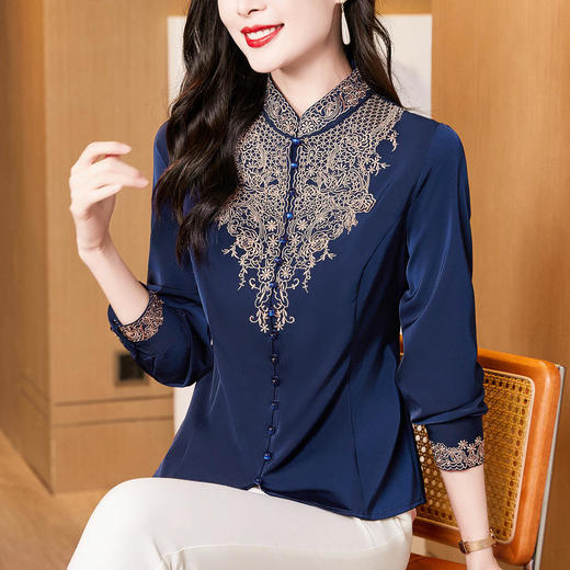TZW-KQL458H3369轻奢气质绣花衬衫国风气质缎面衬衣 商品图1