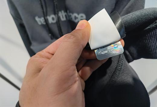 现货！TNF北面新春款类似空气层的面料卫衣..很有质感..带防伪镭射标..韩国订单，男女同款.. 商品图2