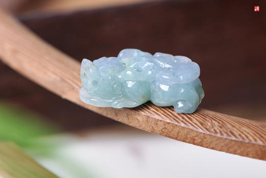 【招财纳福】翡翠貔貅吊坠 配精美挂绳 商品图3