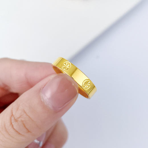 【限时克减150元】足金999.9 【精品】实心固口螺丝纹镜面金圈戒米字纹圈戒（面宽约3.7-4.1mm）(AIJZ00013)（预售产品下单后不退款不退货不换货不补差价 商品图2