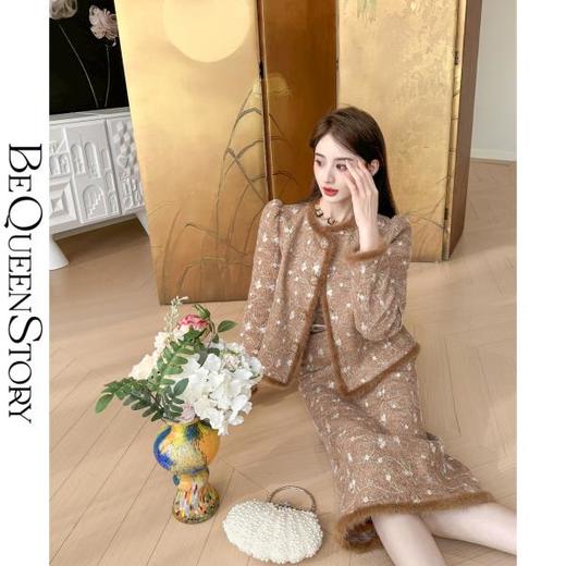 【大货捡漏，不退不换】  【楼兰月光】时尚减龄泡泡袖水貂毛拼接修身套装秋冬 商品图0