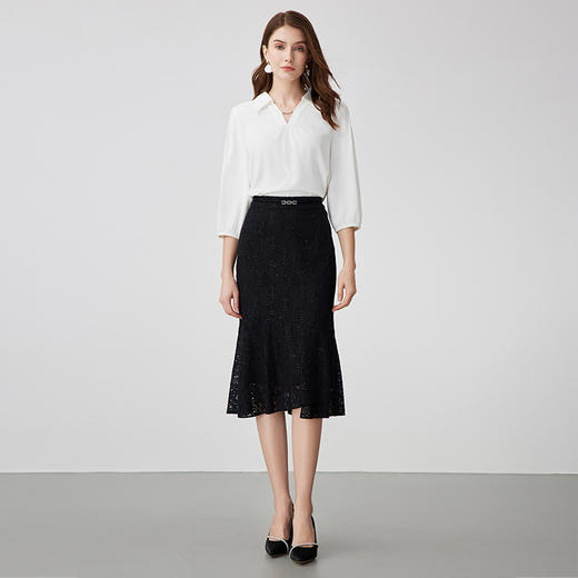 EITIE爱特爱时尚V领直筒宽松显瘦通勤白色灯笼袖衬衫上衣24春新款A2413307 商品图1