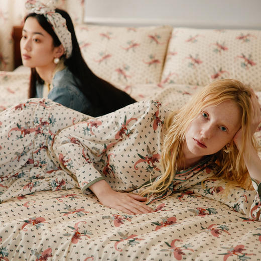 谜底原创花色连衣裙长袖女2024春复古田园风飘带V领短裙241ML0113 商品图1