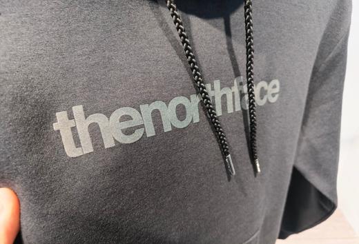 现货！TNF北面新春款类似空气层的面料卫衣..很有质感..带防伪镭射标..韩国订单，男女同款.. 商品图3