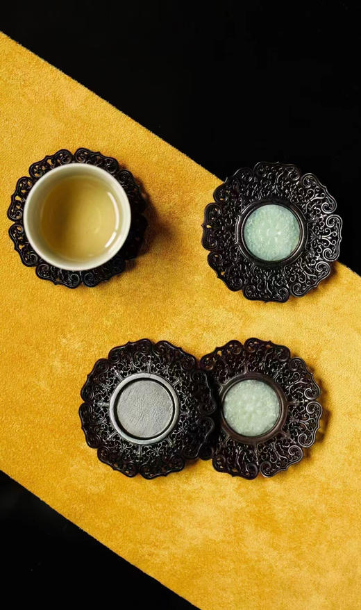 透雕缠枝莲纹°紫光檀镶玉石杯垫 商品图6
