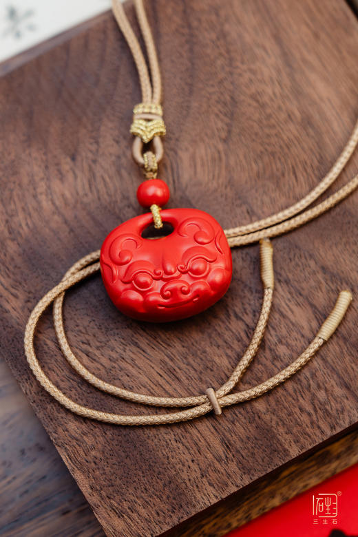 天然朱砂“石敢当”项链 商品图1