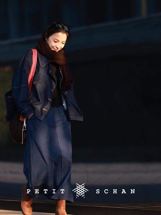 PETIT SCHAN小闪 CLO#437 52 Hertz whale 52赫兹的鲸 纯棉480g卫衣面料A字抽绳松紧腰半身裙 商品图4