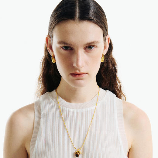 ATELIERSÓ x deepmoss 24SS 合作系列-水滴暗花耳钉 商品图3