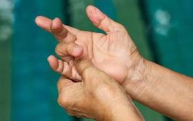  手上出现这个标志，肺癌可能已经“盯”上你！40~70岁的人更要重视！ 