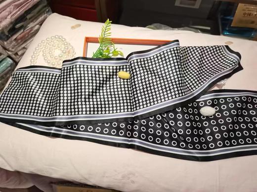 西施蚕娘真丝丝巾 商品图4