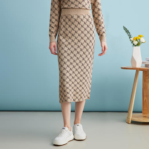 EITIE爱特爱气质优雅通勤百搭时尚高腰包臀a字针织半身裙24春新款A2401303 商品图4