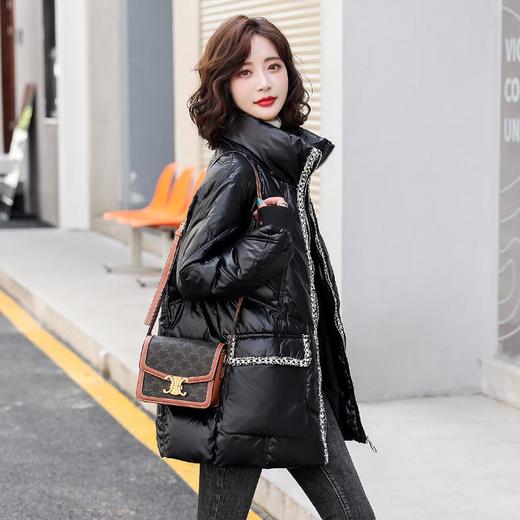 黑色羽绒外套女气质冬季新款时尚洋派小香风亮面90白鸭绒短款外 商品图0
