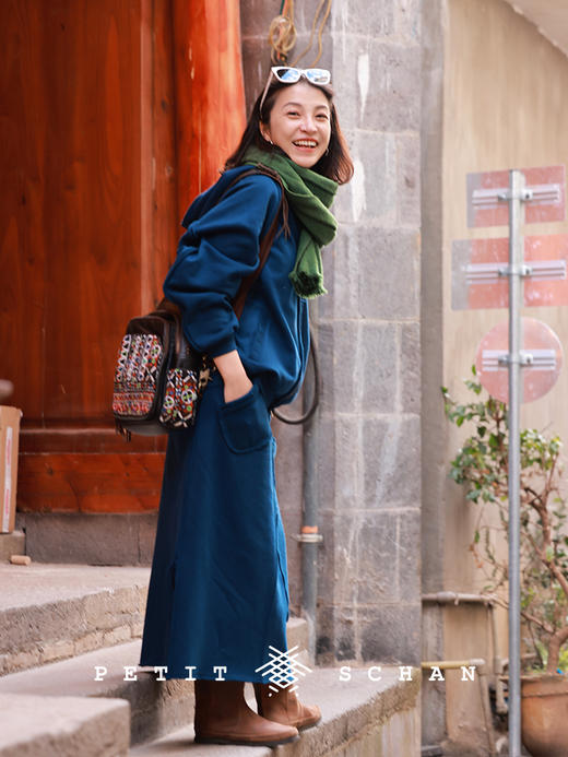 PETIT SCHAN小闪 CLO#437 52 Hertz whale 52赫兹的鲸 纯棉480g卫衣面料A字抽绳松紧腰半身裙 商品图1