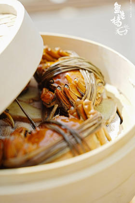 ✈️全国包邮到家  三代养蟹人——蟹老杨！冬天，也可以约蟹
春节档大闸蟹🦀️满黄满膏，年夜饭可以约！送    工具、姜茶、蟹醋、紫苏包！下单备注哪一天发货！！