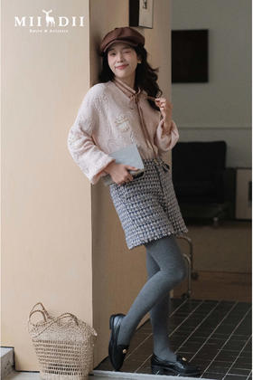 在喧嚣的世界里很慢很慢地去生活，很静很近地去聆听