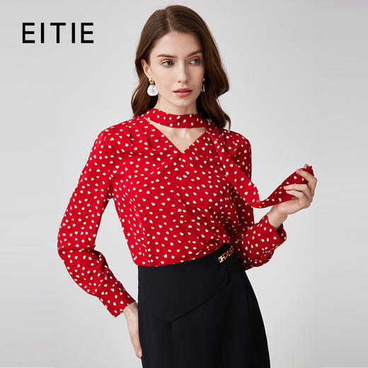 EITIE爱特爱春季新款挂脖V领复古红色波点碎花直筒显瘦衬衫上衣小上衣A2413301 商品图0