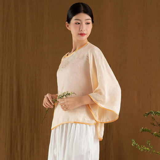 2024春夏新款天丝柔软舒适中式水袖宽松小衫T恤BC230611 商品图4