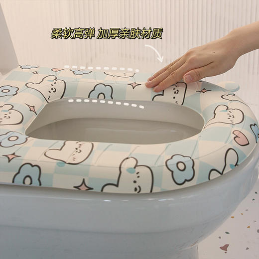 「四色可选！加厚柔软」蓝白格小狗马桶垫 居家日用布艺夏季四季通用eva可爱坐便垫防水 粘贴式座便 商品图1