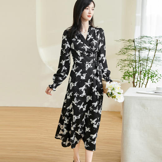 剩S/M/L/XL 米思阳2026春季新款气质高级感提花连衣裙修身收腰黑色茶歇大摆裙0388 商品图1