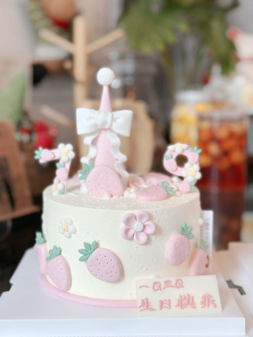 送给小公主的生日蛋糕，翻糖全部可食用装饰，请提前3天以上预定哦 商品图5