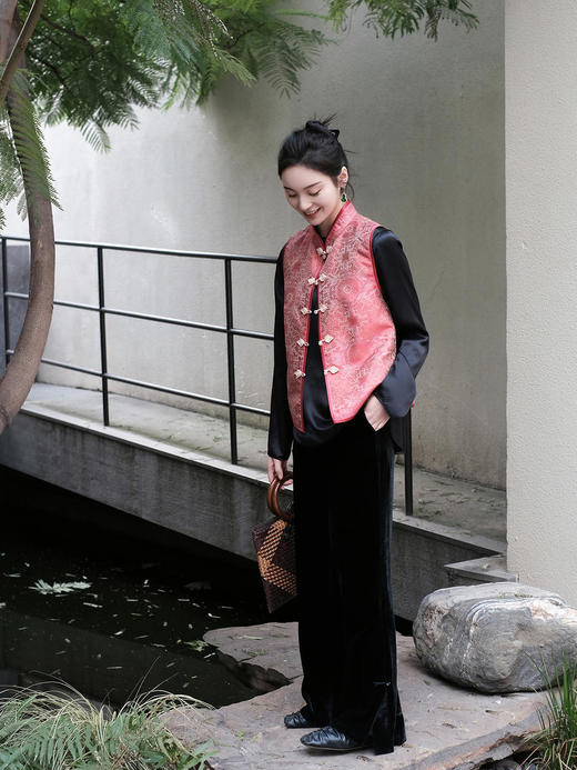 盛唐牡丹 | 宋锦八达晕纹对襟马甲 商品图10