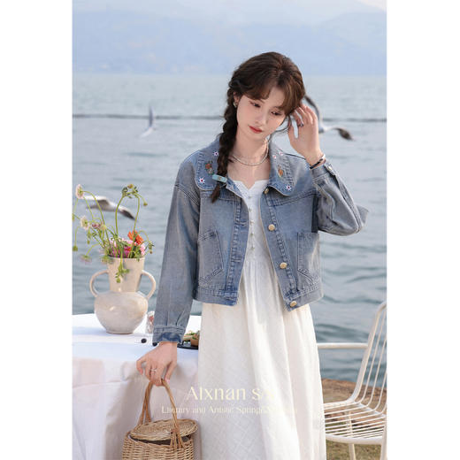 鹿向南《秘密花园》蓝色牛仔外套L33638 商品图0