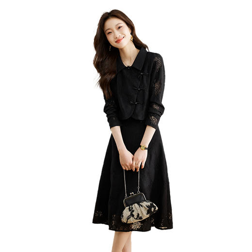 HRWC80079 2024年春季上新气质时尚polo领中式风高腰A字收腰显瘦两件套裙 商品图4