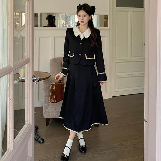 春秋季【大码女装 微胖显瘦遮肉套装】 时尚气质小香风上衣+长款半身裙两件套 商品图1