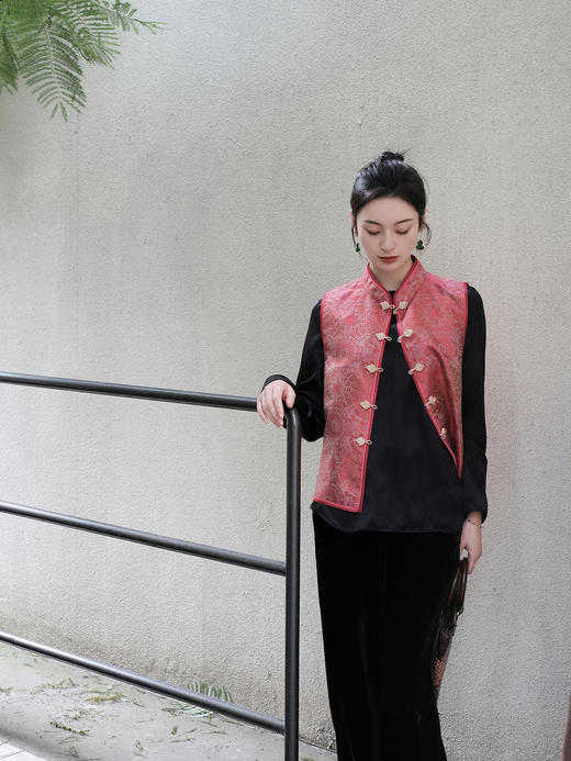 盛唐牡丹 | 宋锦八达晕纹对襟马甲 商品图3