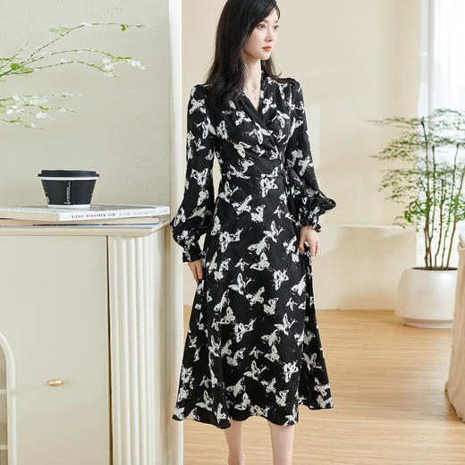 剩S/M/L/XL 米思阳2026春季新款气质高级感提花连衣裙修身收腰黑色茶歇大摆裙0388 商品图0