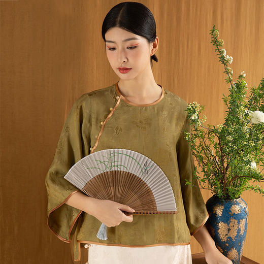 2024春夏新款天丝柔软舒适中式水袖宽松小衫T恤BC230611 商品图0