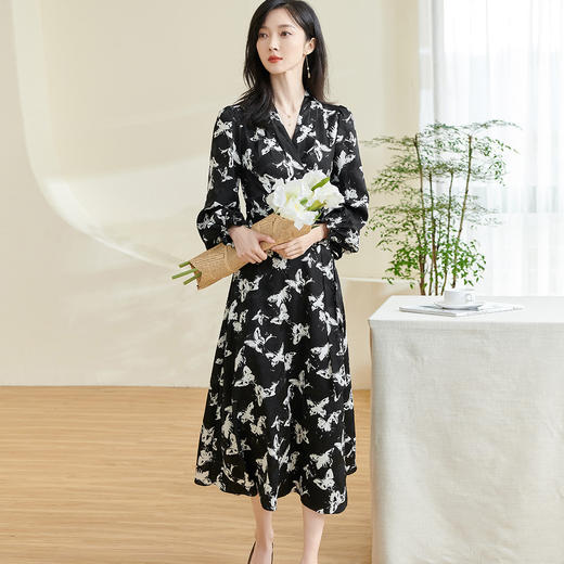 剩S/M/L/XL 米思阳2026春季新款气质高级感提花连衣裙修身收腰黑色茶歇大摆裙0388 商品图2