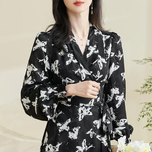 剩S/M/L/XL 米思阳2026春季新款气质高级感提花连衣裙修身收腰黑色茶歇大摆裙0388 商品图4