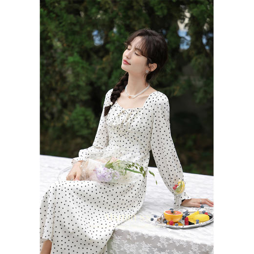 鹿向南《如梦令》  杏色碎花连衣裙L33538 商品图1