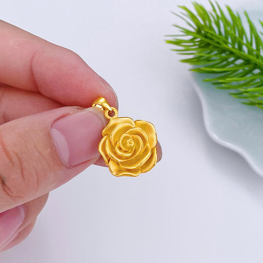 【限时7.5折】【定价黄金】足金 3D硬金玫瑰花形吊坠(V3DDZ00201)预售产品下单后不退款不退货不换货不补差价 商品图3