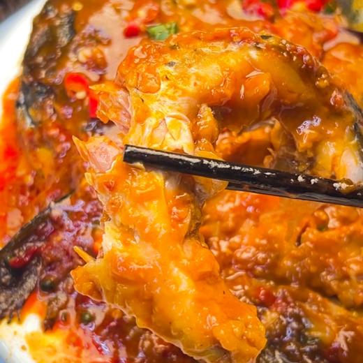 剁椒鱼头 | 精选三文鱼头 活鱼鲜切免调味 鲜味十足 肉质肥美鲜嫩 味香浓郁  轻松搞定美味年菜 商品图3