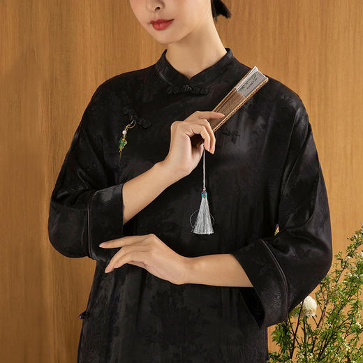 2024春季新款中式日常宽松醋酸天丝提花敬酒服旗袍J221179 商品图2