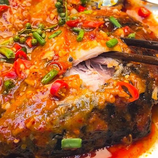剁椒鱼头 | 精选三文鱼头 活鱼鲜切免调味 鲜味十足 肉质肥美鲜嫩 味香浓郁  轻松搞定美味年菜 商品图4