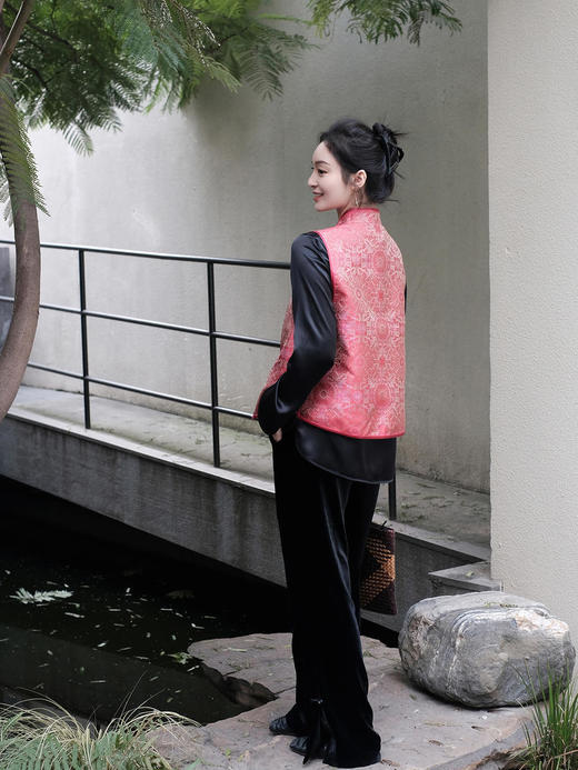 盛唐牡丹 | 宋锦八达晕纹对襟马甲 商品图6