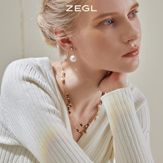 ZEGL温柔粉人造珍珠耳环女小众设计耳钉轻奢高级感小香风秋冬耳饰 商品图2