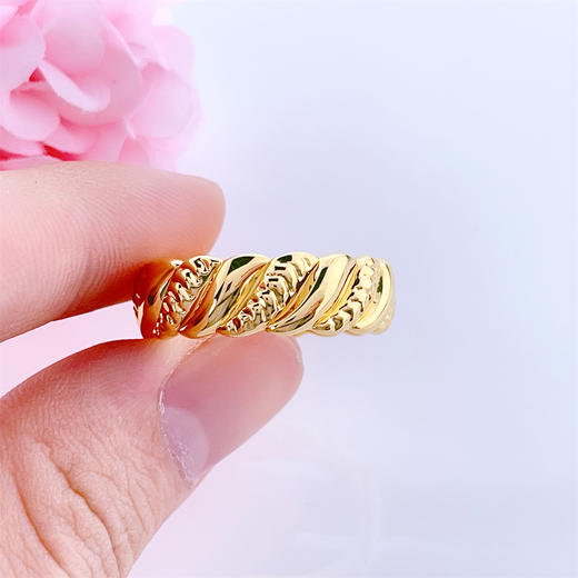 【限时克减150元】足金 无氰5D固口空心麻花女戒(RWW00462)（预售产品下单后不退款不退货不换货不补差价）（预售产品下单后不退款不退货不换货不补差价） 商品图4