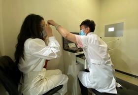 脸上突然长斑要留意！出现这些情况是“坏斑”，别忽视！