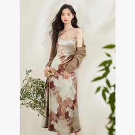 西遇法式气质复古晕染印花连衣裙套装女新款镂空毛衣开衫10340086