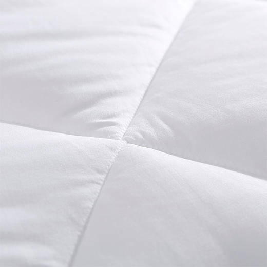 【梦洁】暖心家纺套餐 （梦洁心意满满七孔被1300g、梦洁臻柔享梦对枕） 商品图4