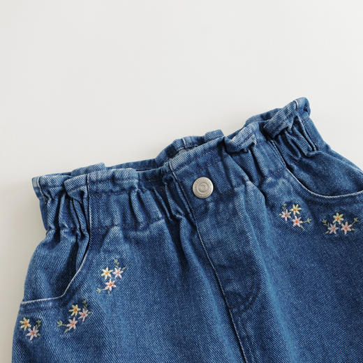 【马克珍妮 芦芙】女童花边腰刺绣小花牛仔短裙半身裙春款240130 商品图3