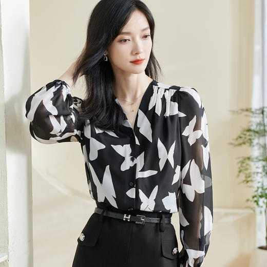 剩S/XL 米思阳【桑蚕丝蝴蝶印花衬衫】2026春季新款时尚优雅气质宽松衬衣0412 商品图0